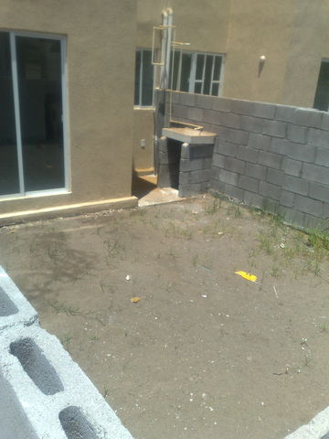 PATIO DE SERVICIO DE 4.5 X 4MTS, PUEDE CONSTRUIR, AMPLIAR.